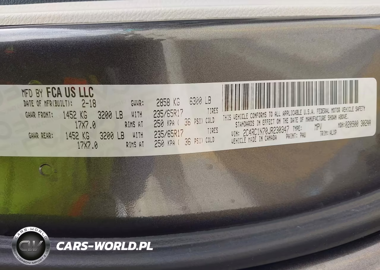 2018 Chrysler Pacifica Hybrid Limited VIN:2C4RC1N70JR230347 - 9