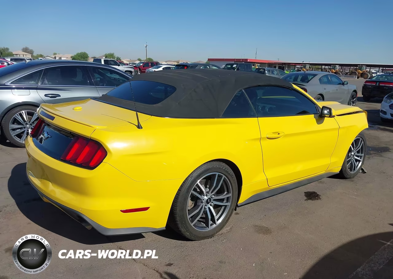 2015 Ford Mustang Ecoboost Premium VIN:1FATP8UH9F5415598 - 4