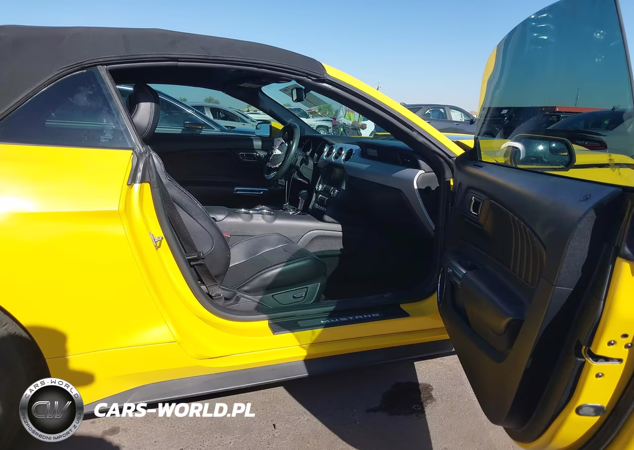 2015 Ford Mustang Ecoboost Premium VIN:1FATP8UH9F5415598 - 5