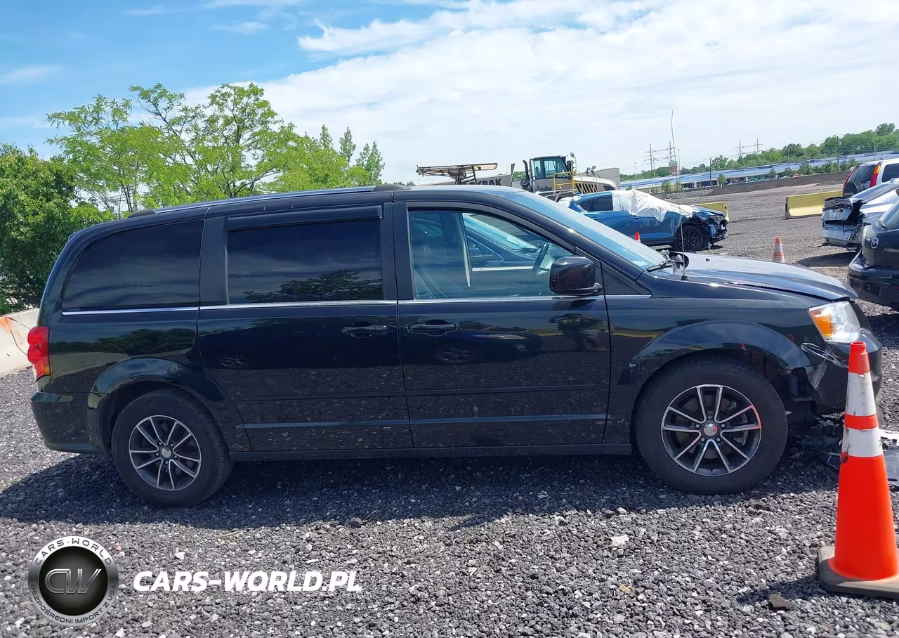 2017 Dodge Grand Caravan Sxt VIN:2C4RDGCG2HR862764 - 13