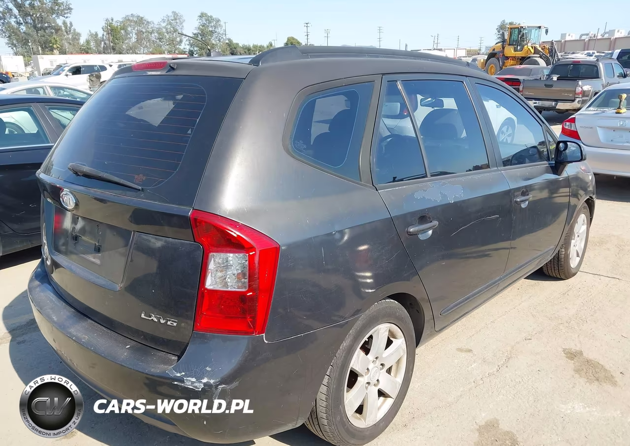 2008 Kia Rondo Lx V6 VIN:KNAFG526687135827 - 4