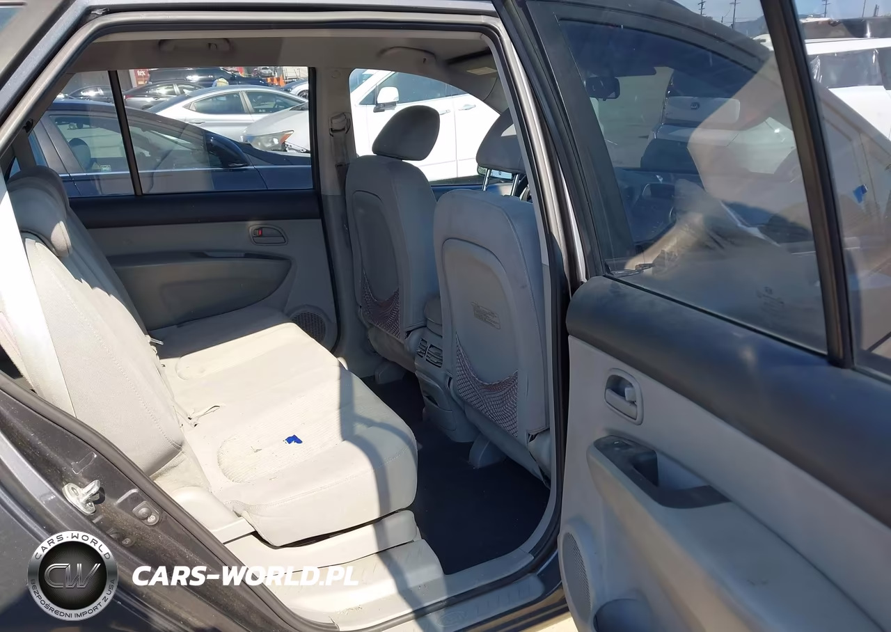 2008 Kia Rondo Lx V6 VIN:KNAFG526687135827 - 8
