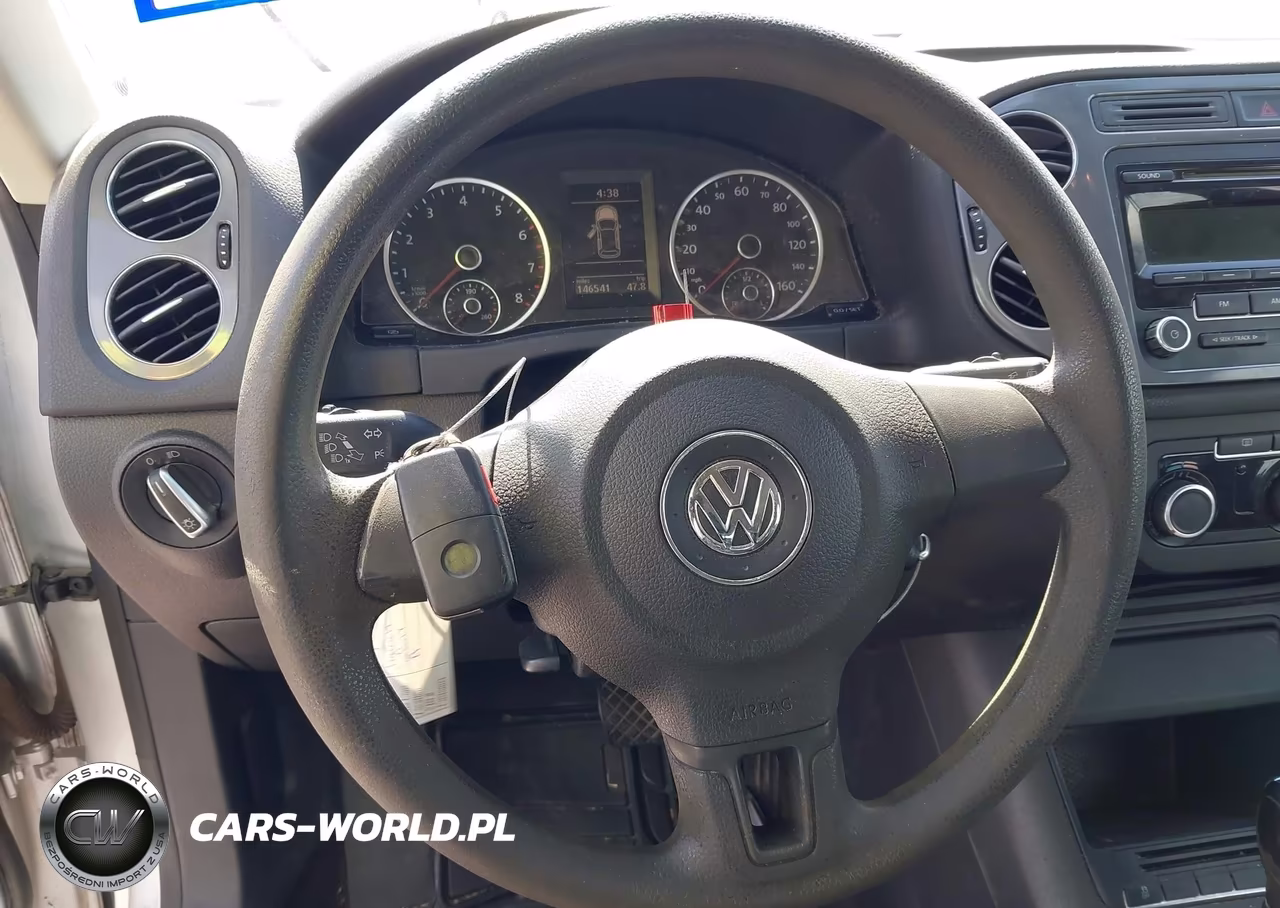 2012 Volkswagen Tiguan S VIN:WVGAV7AX7CW589345 - 11
