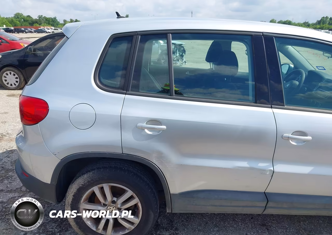2012 Volkswagen Tiguan S VIN:WVGAV7AX7CW589345 - 12