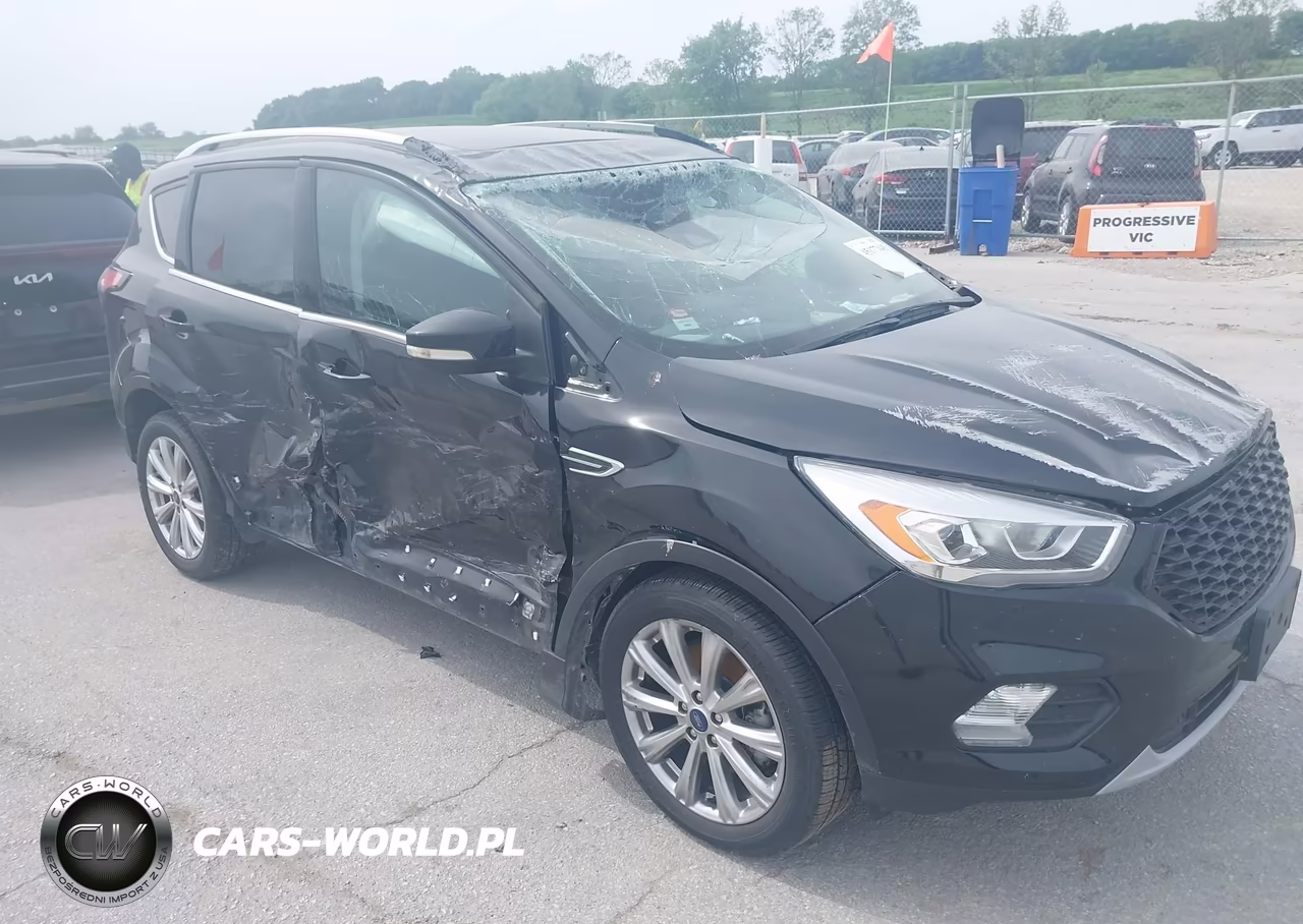 2018 Ford Escape Titanium – zdjęcie 1 z 15