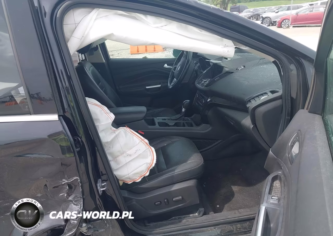 2018 Ford Escape Titanium VIN:1FMCU9J92JUA91880 - 5