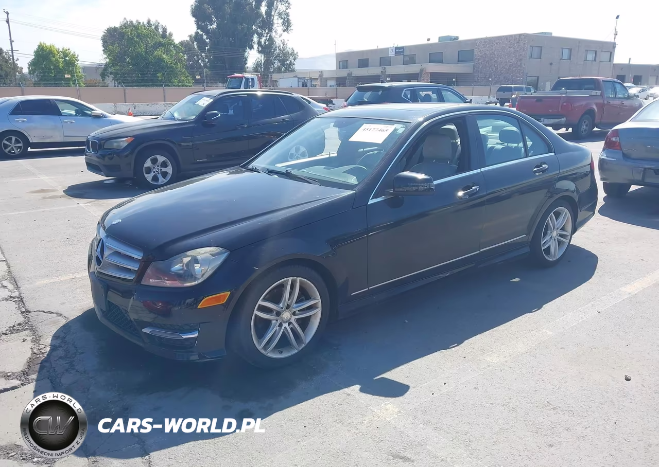 2013 Mercedes-Benz C 250 Sport VIN:WDDGF4HBXDR295738 - 2
