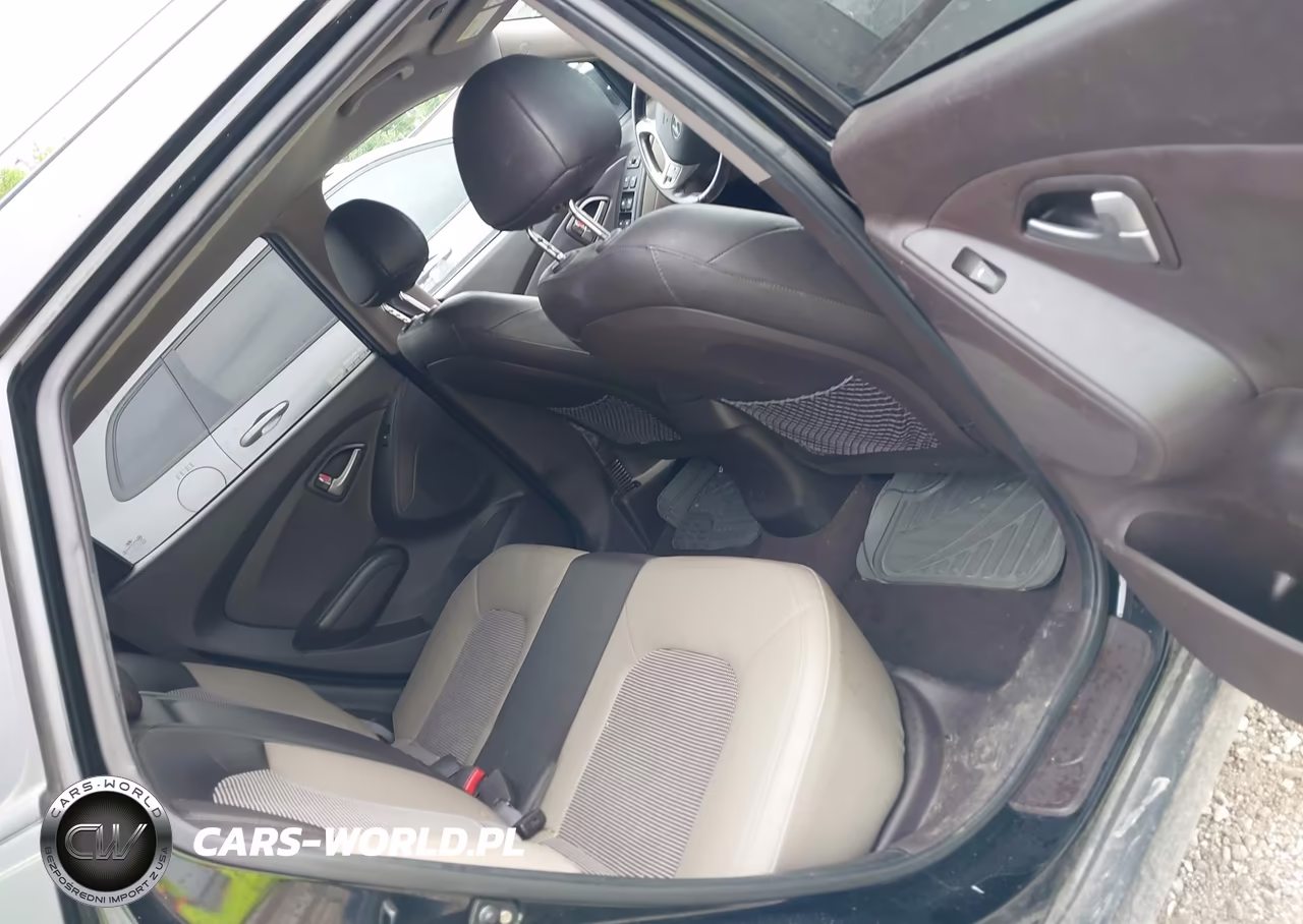 2011 Hyundai Tucson Gls VIN:KM8JU3AC4BU124783 - 8