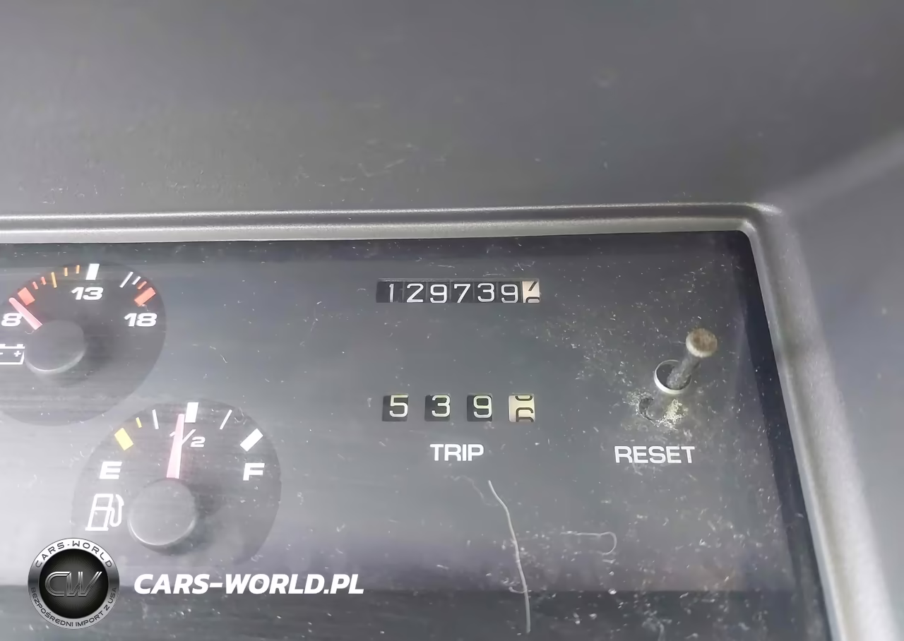 1993 Oldsmobile Cutlass Supreme S VIN:1G3WH54T3PD345028 - 7
