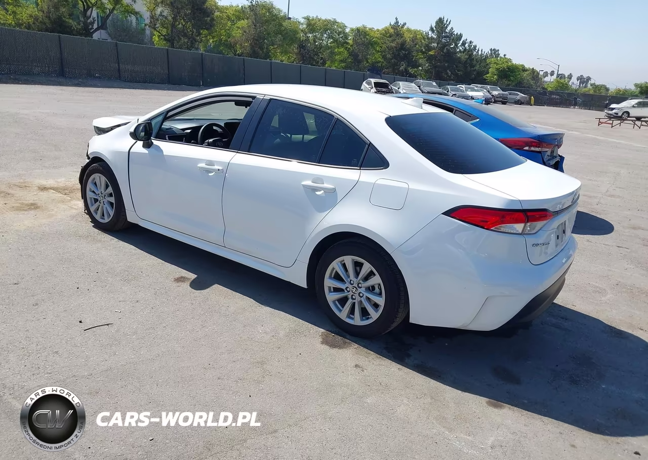 2026 Toyota Corolla Hybrid Hybrid Le VIN:JTDBCMFE4T3131011 - 3