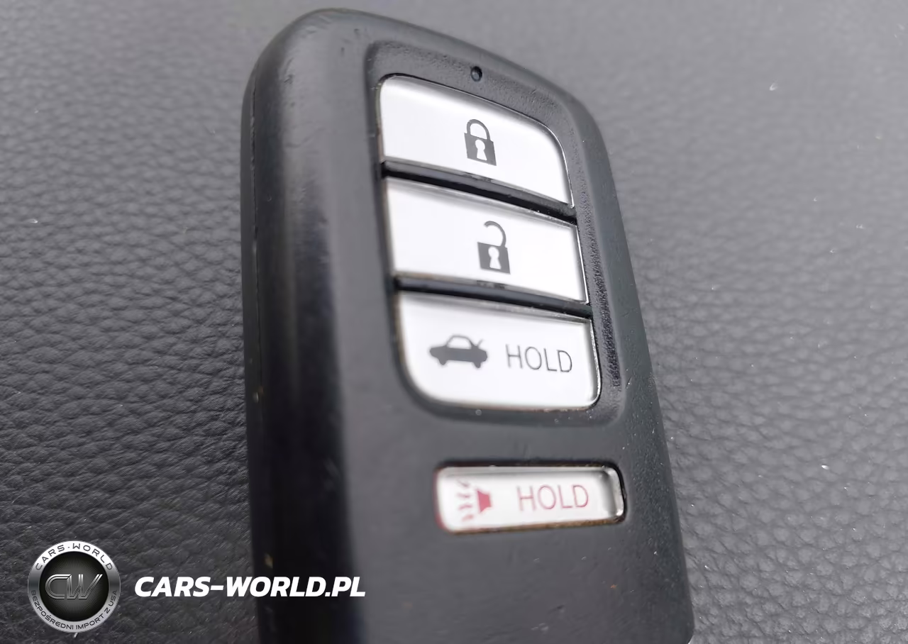 2018 Honda Accord Sport VIN:1HGCV1F3XJA223939 - 11