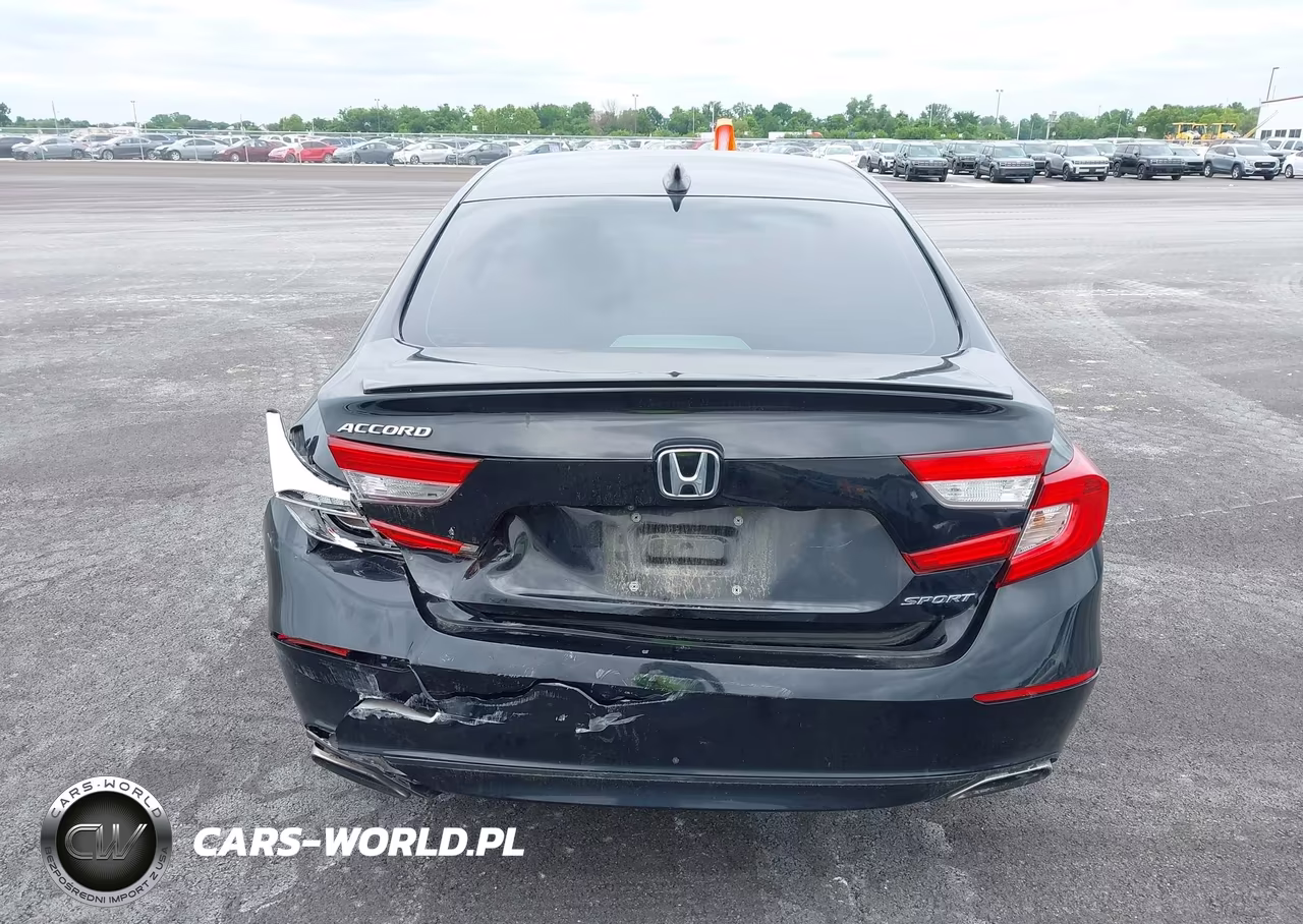 2018 Honda Accord Sport VIN:1HGCV1F3XJA223939 - 17