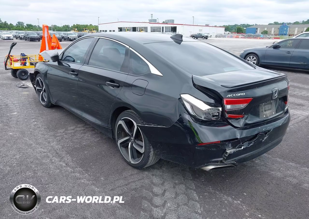 2018 Honda Accord Sport VIN:1HGCV1F3XJA223939 - 3