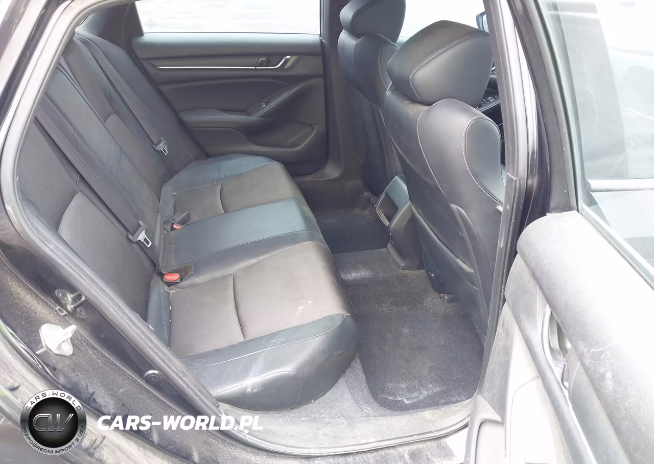 2018 Honda Accord Sport VIN:1HGCV1F3XJA223939 - 8