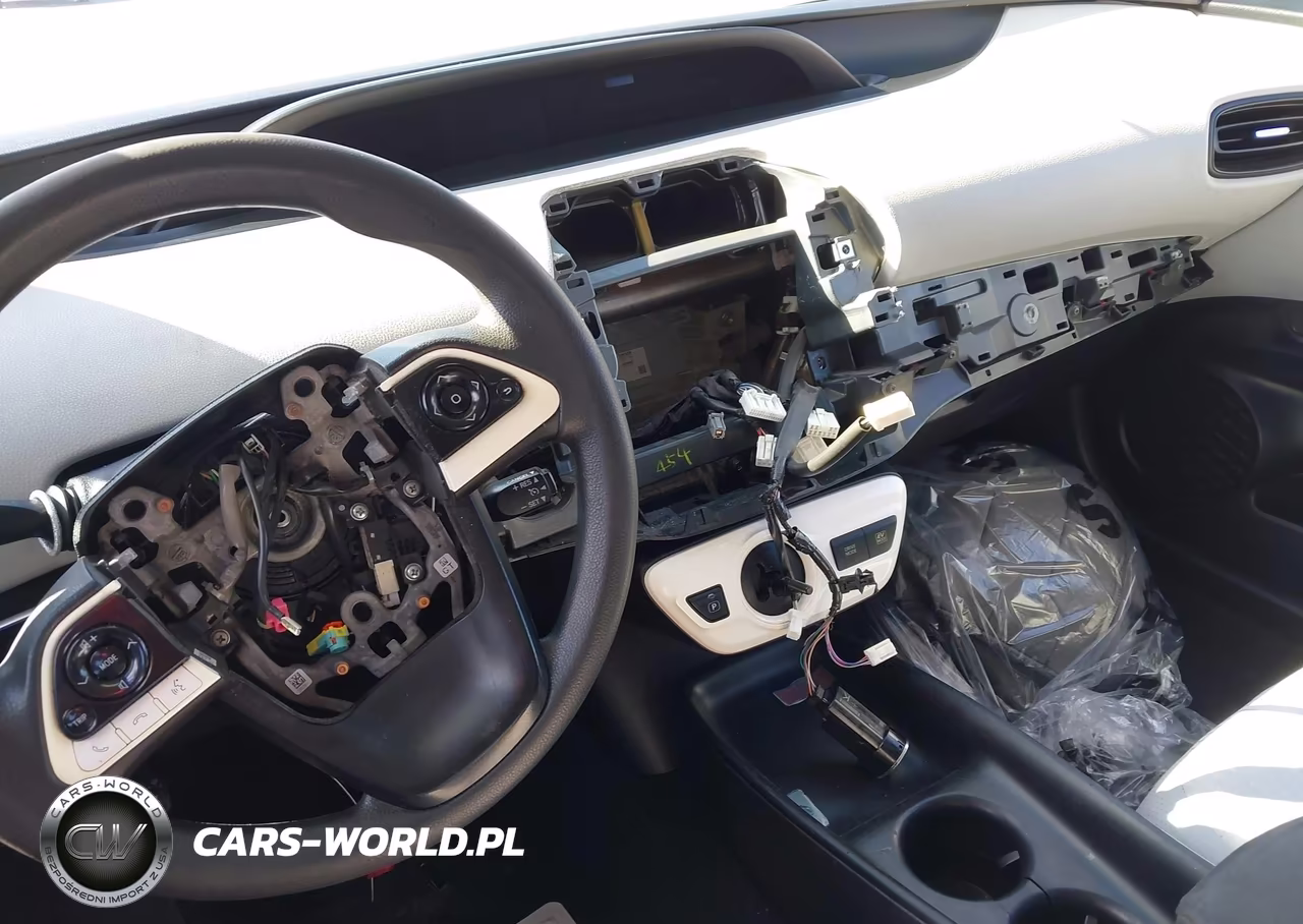 2016 Toyota Prius Two VIN:JTDKBRFU6G3504675 - 12