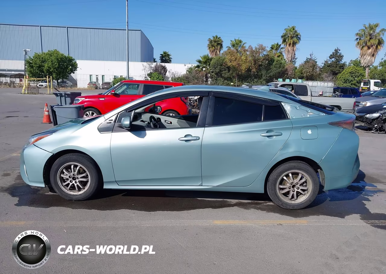 2016 Toyota Prius Two VIN:JTDKBRFU6G3504675 - 15