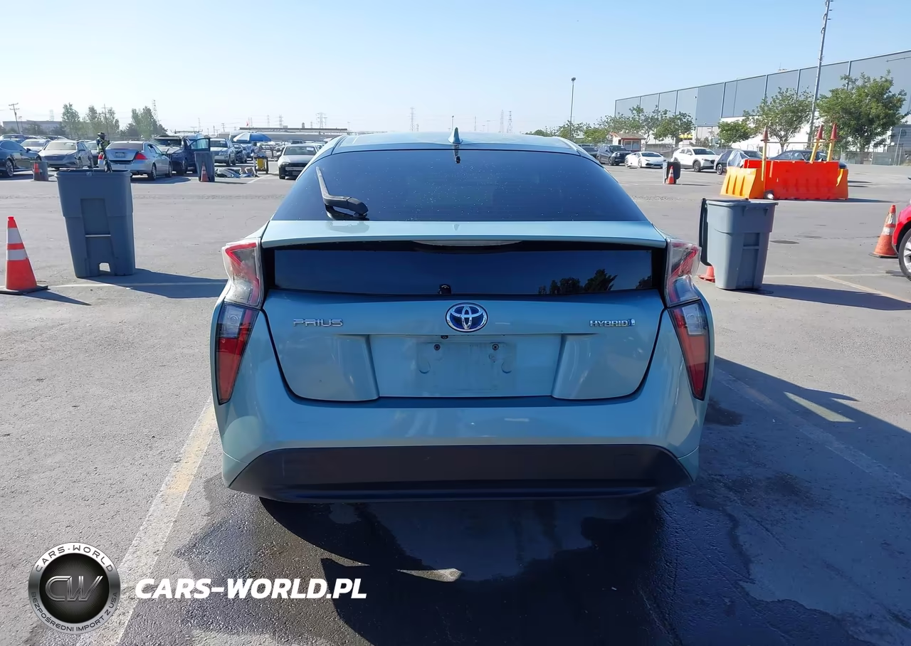 2016 Toyota Prius Two VIN:JTDKBRFU6G3504675 - 17