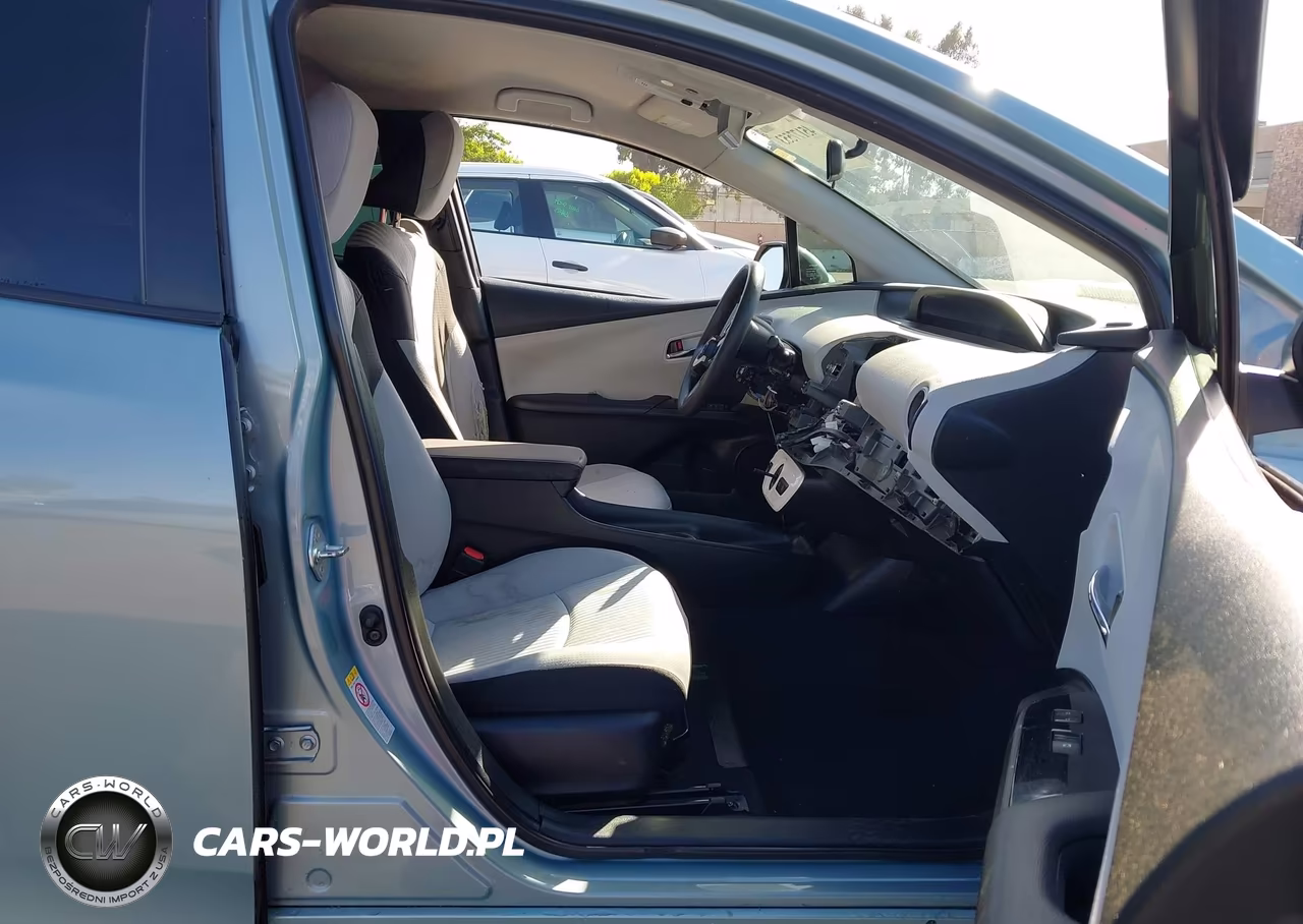 2016 Toyota Prius Two VIN:JTDKBRFU6G3504675 - 5
