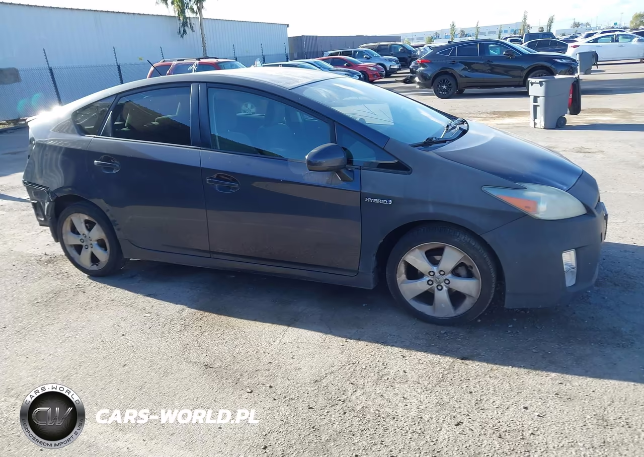 2011 Toyota Prius Three VIN:JTDKN3DU6B1365532 - 14