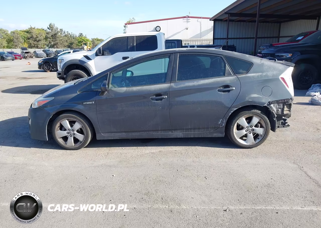 2011 Toyota Prius Three VIN:JTDKN3DU6B1365532 - 15