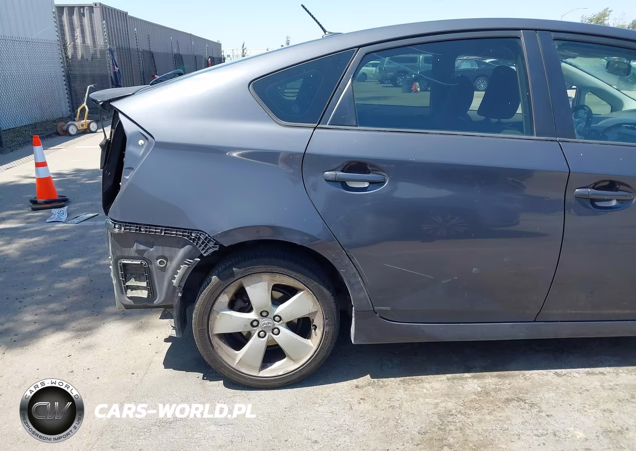 2011 Toyota Prius Three VIN:JTDKN3DU6B1365532 - 19