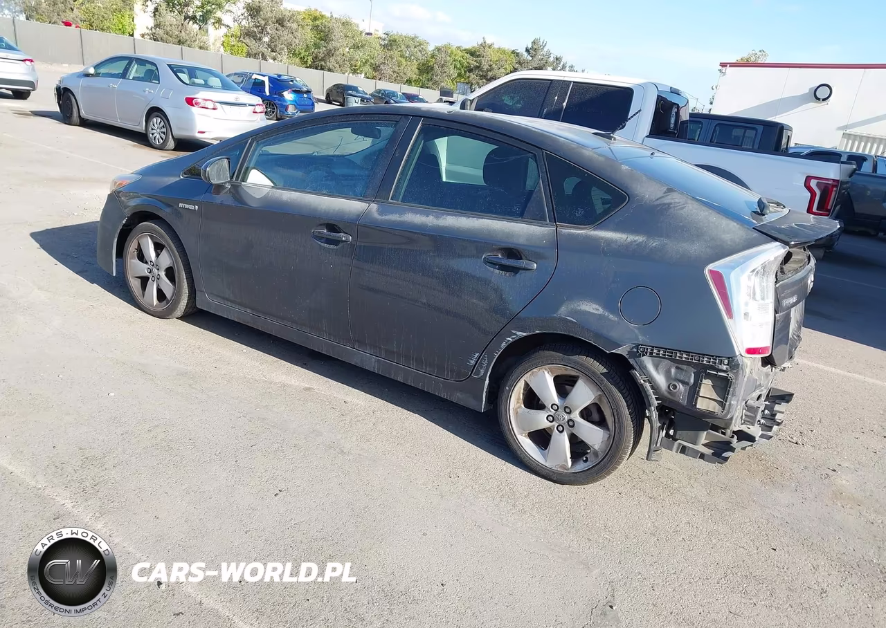 2011 Toyota Prius Three VIN:JTDKN3DU6B1365532 - 3