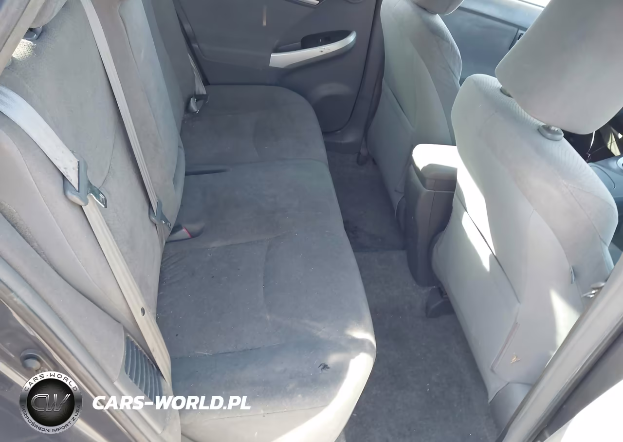 2011 Toyota Prius Three VIN:JTDKN3DU6B1365532 - 8