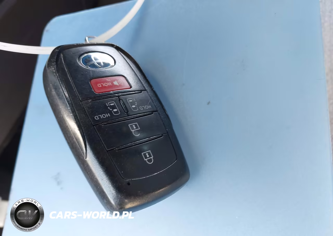 2021 Toyota Sienna Le VIN:5TDKRKEC2MS029452 - 11