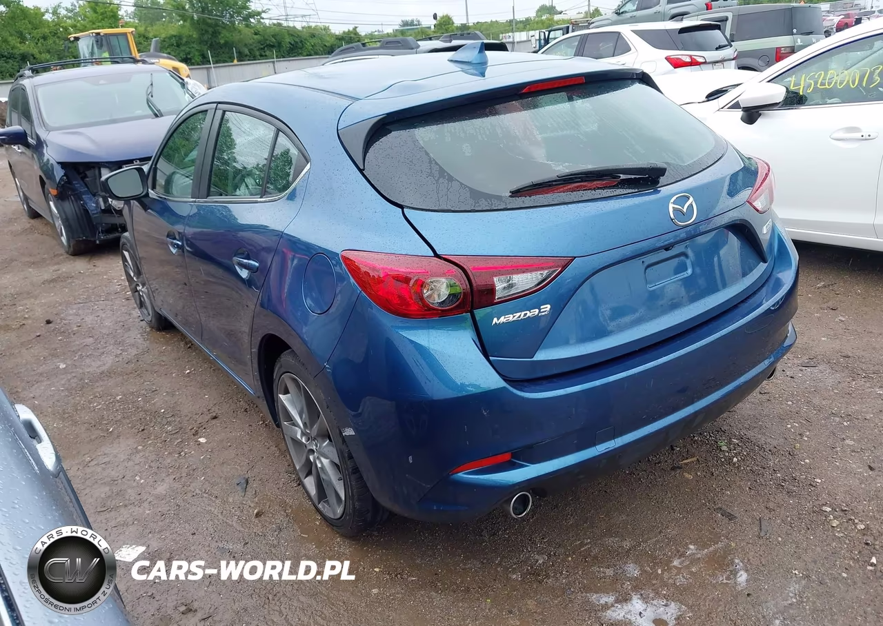 2018 Mazda Mazda3 Touring VIN:3MZBN1L31JM172569 - 3