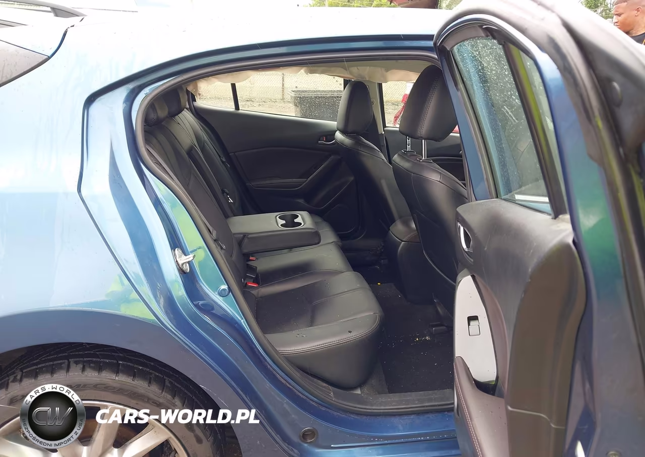 2018 Mazda Mazda3 Touring VIN:3MZBN1L31JM172569 - 8
