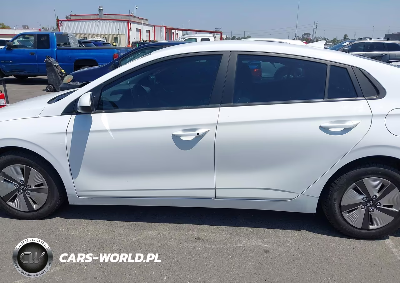 2021 Hyundai Ioniq Hybrid Blue VIN:KMHC65LC8MU252846 - 14