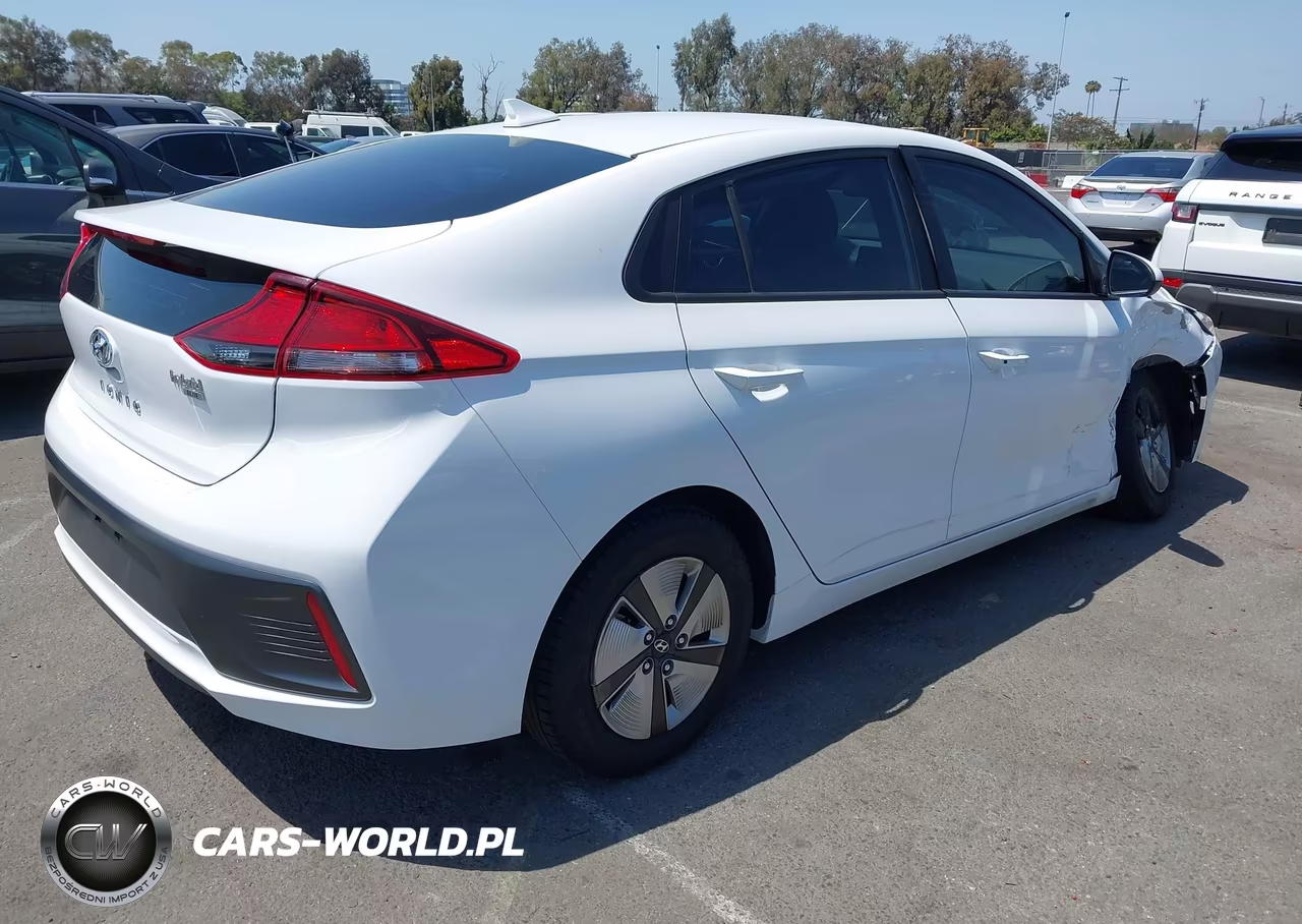 2021 Hyundai Ioniq Hybrid Blue VIN:KMHC65LC8MU252846 - 4