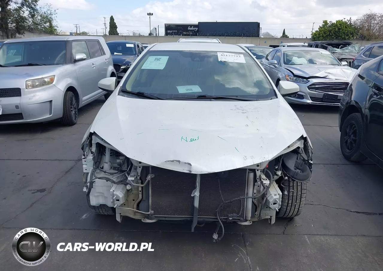 2017 Toyota Corolla Le VIN:5YFBURHE6HP703573 - 13