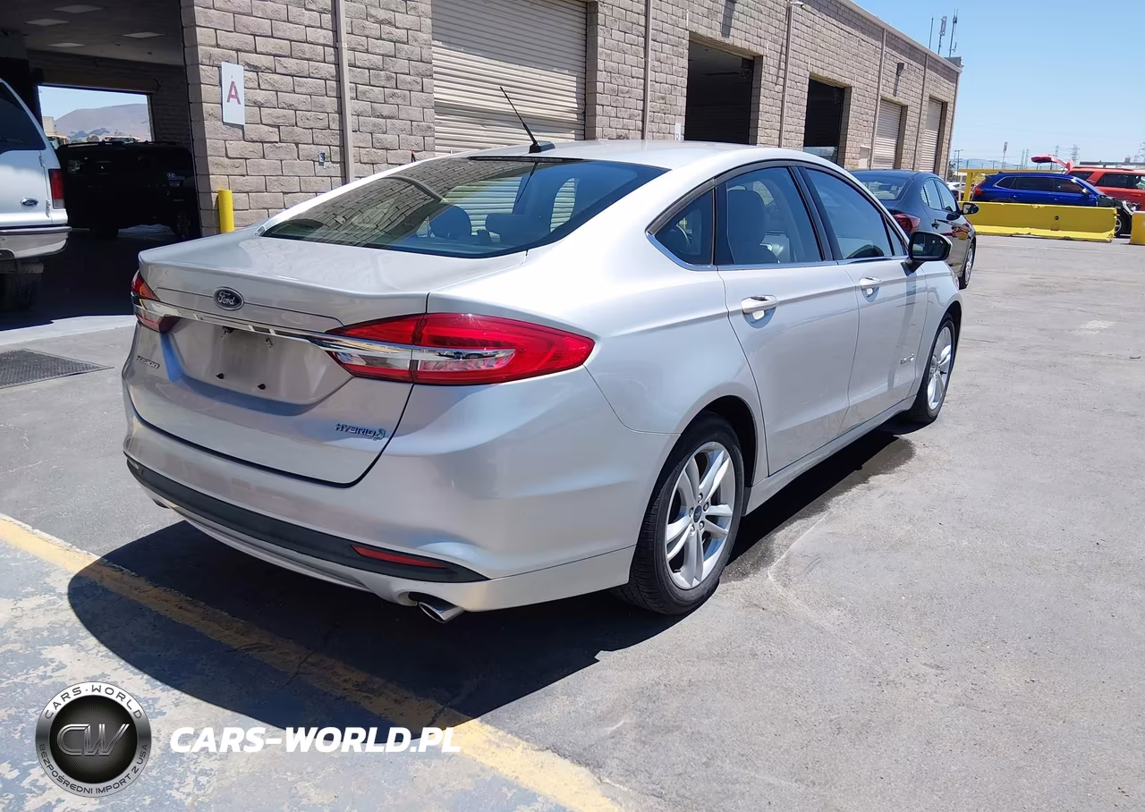 2018 Ford Fusion Hybrid S VIN:3FA6P0UU9JR271441 - 4