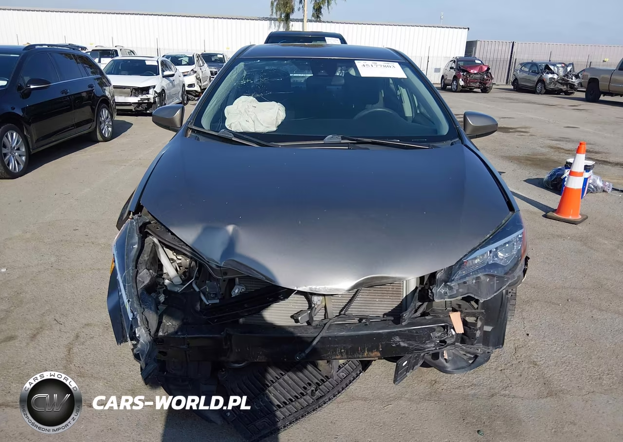 2018 Toyota Corolla Le VIN:2T1BURHE6JC021878 - 13