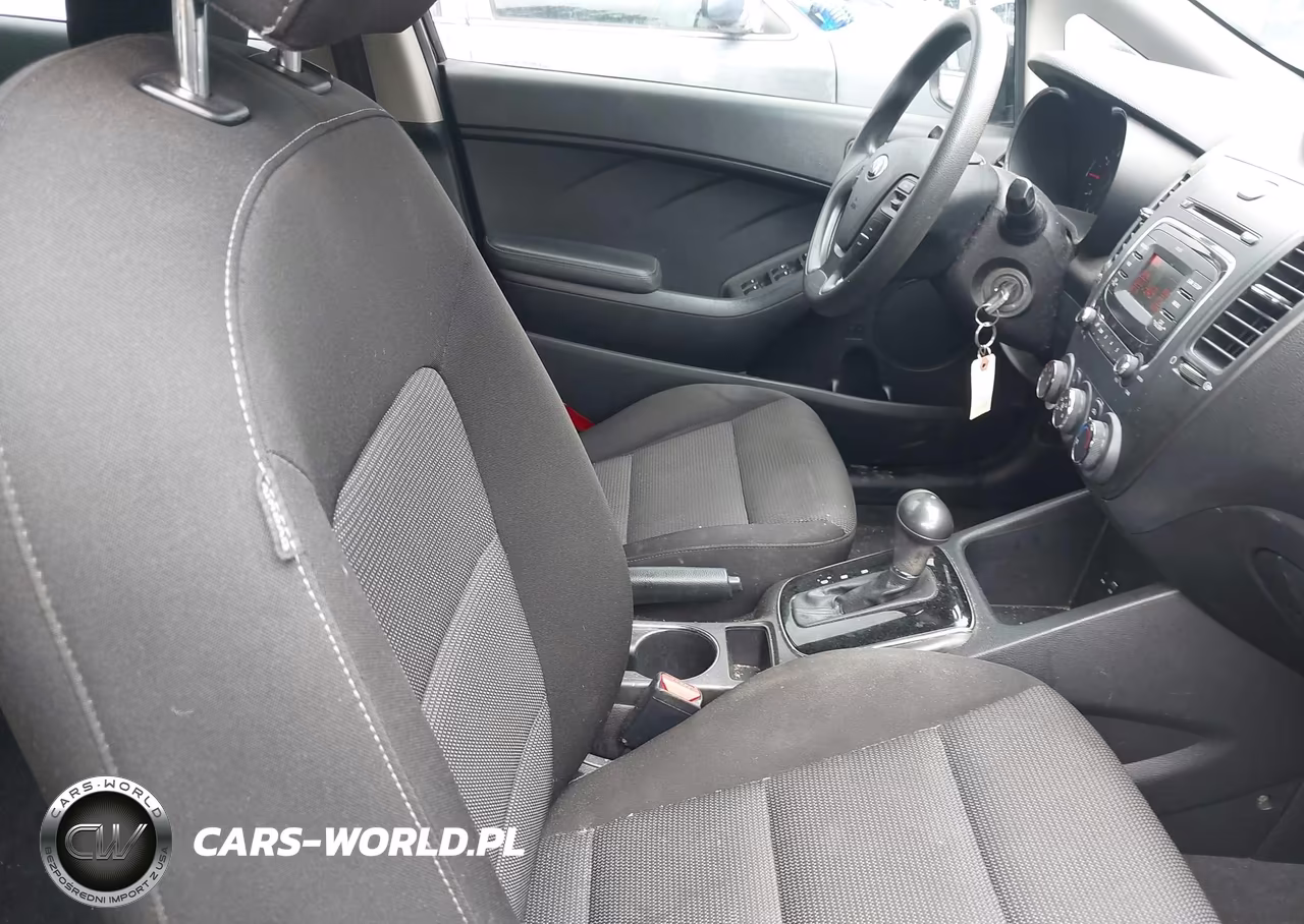 2017 Kia Forte Lx VIN:3KPFK4A7XHE045067 - 5