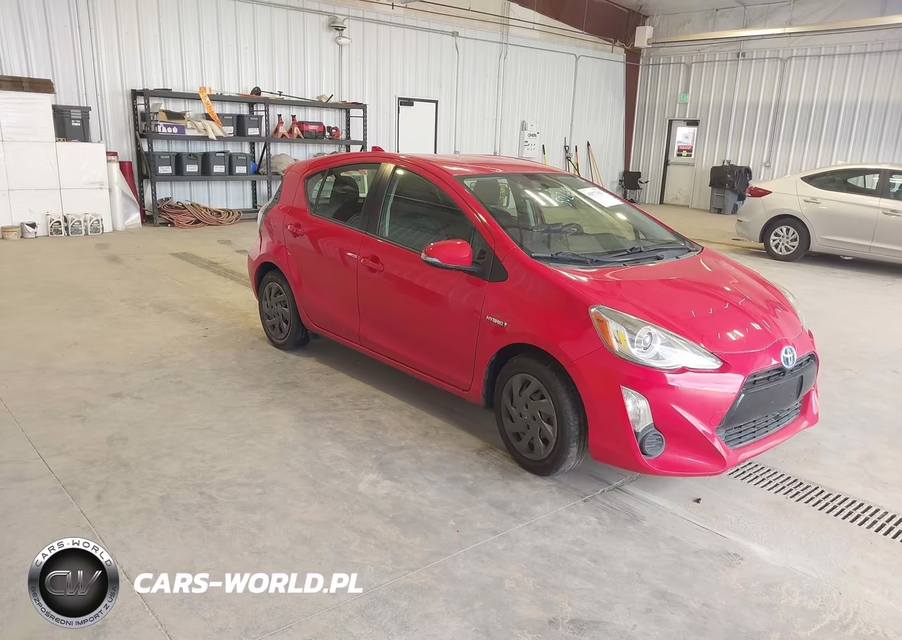 2015 Toyota Prius C Two