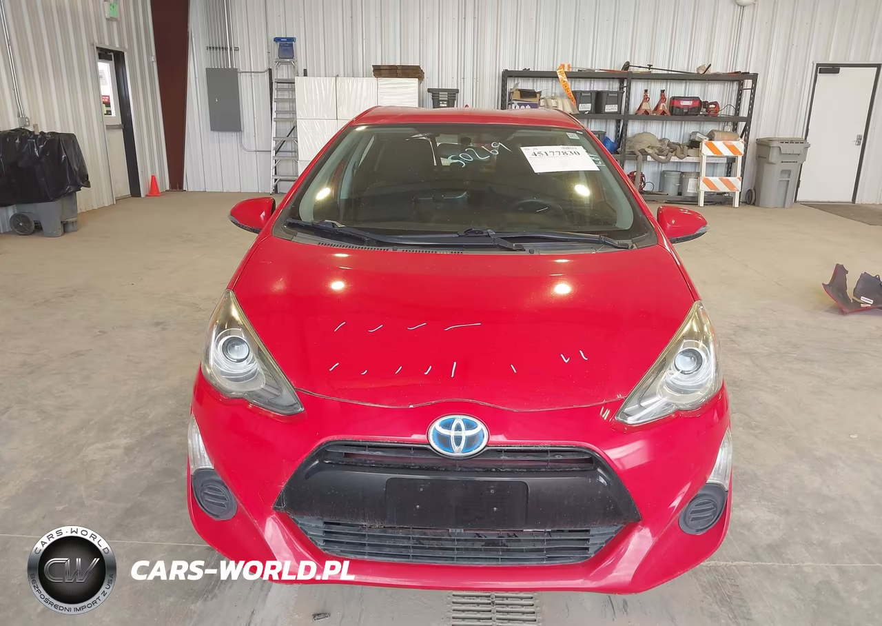 2015 Toyota Prius C Two VIN:JTDKDTB31F1101735 - 13