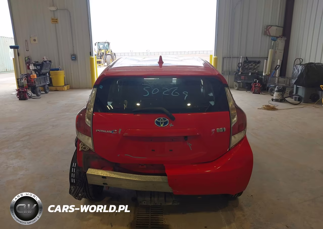 2015 Toyota Prius C Two VIN:JTDKDTB31F1101735 - 17