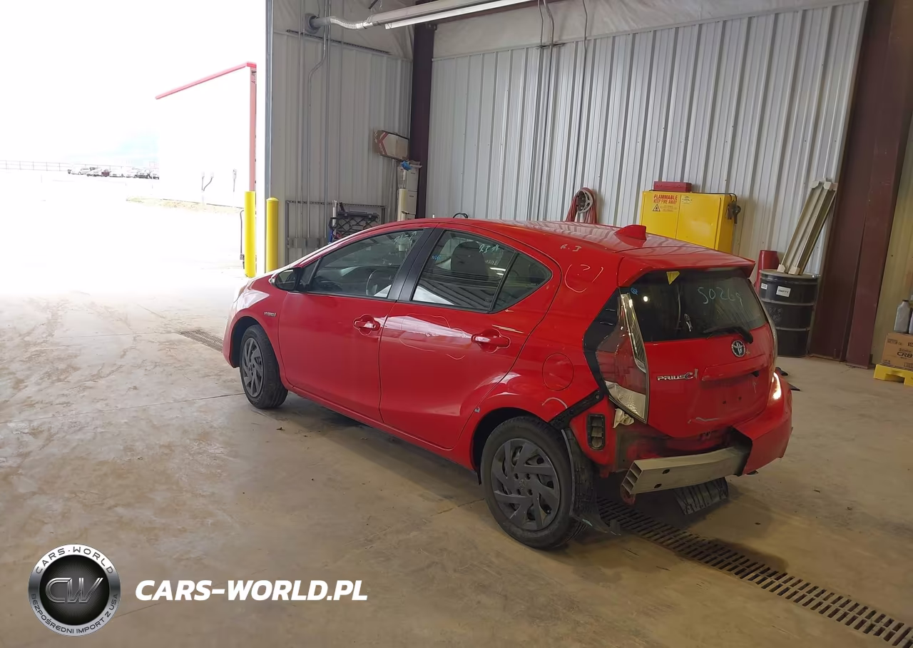 2015 Toyota Prius C Two VIN:JTDKDTB31F1101735 - 3