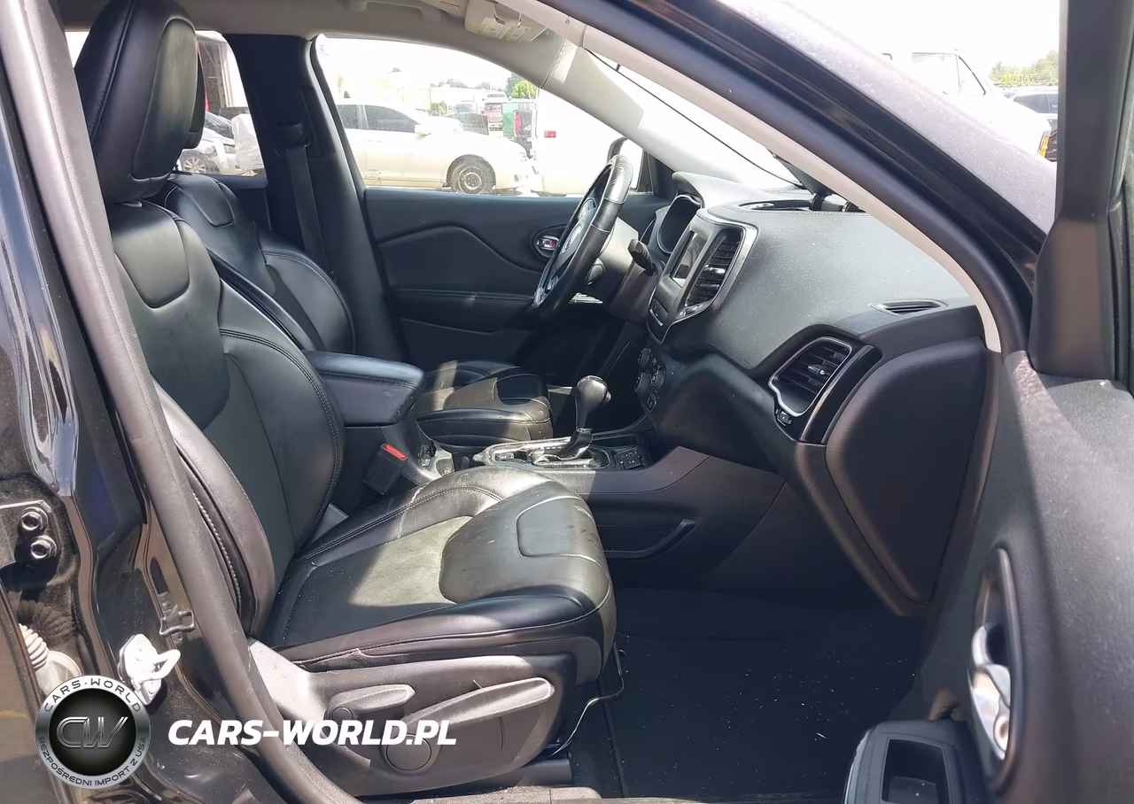 2019 Jeep Cherokee Altitude Fwd VIN:1C4PJLLB2KD478829 - 5