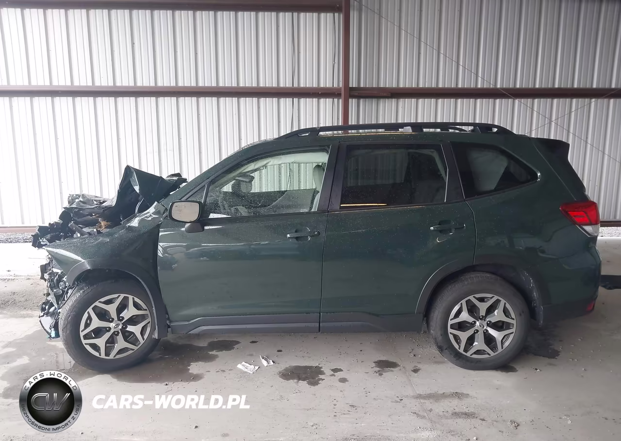 2024 Subaru Forester Premium VIN:JF2SKADC5RH501446 - 14