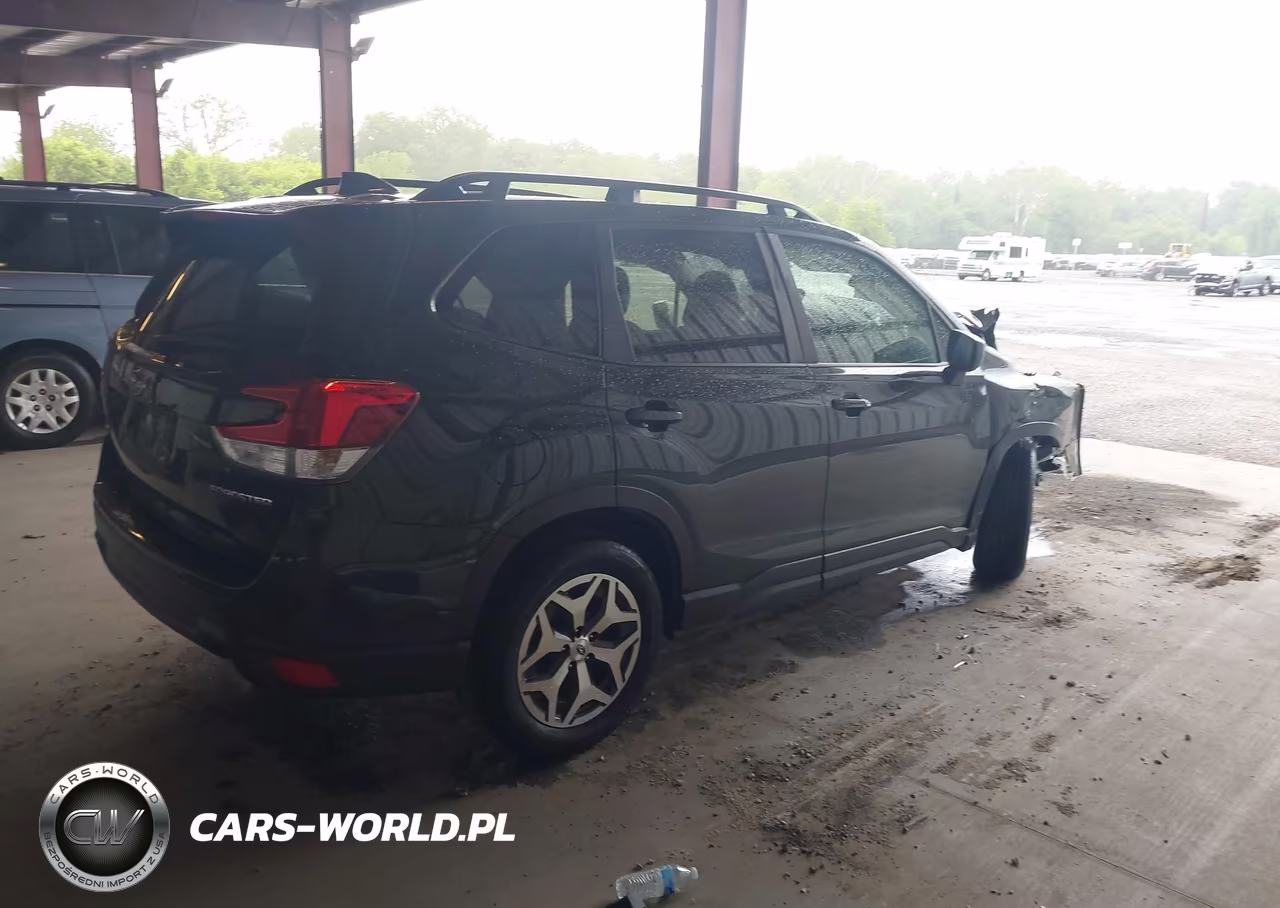 2024 Subaru Forester Premium VIN:JF2SKADC5RH501446 - 4
