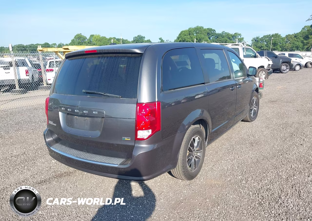 2018 Dodge Grand Caravan Se Plus VIN:2C4RDGBG1JR152939 - 4
