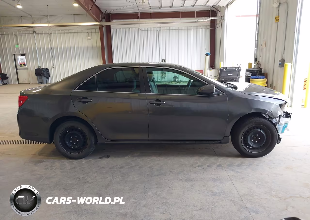 2014 Toyota Camry Le VIN:4T1BF1FK6EU364585 - 14