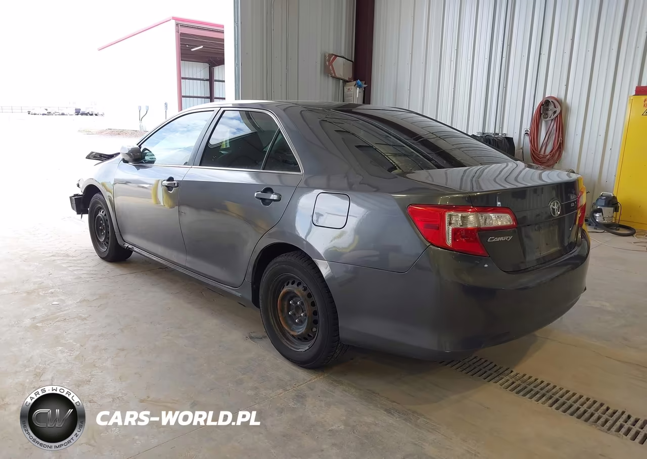 2014 Toyota Camry Le VIN:4T1BF1FK6EU364585 - 3