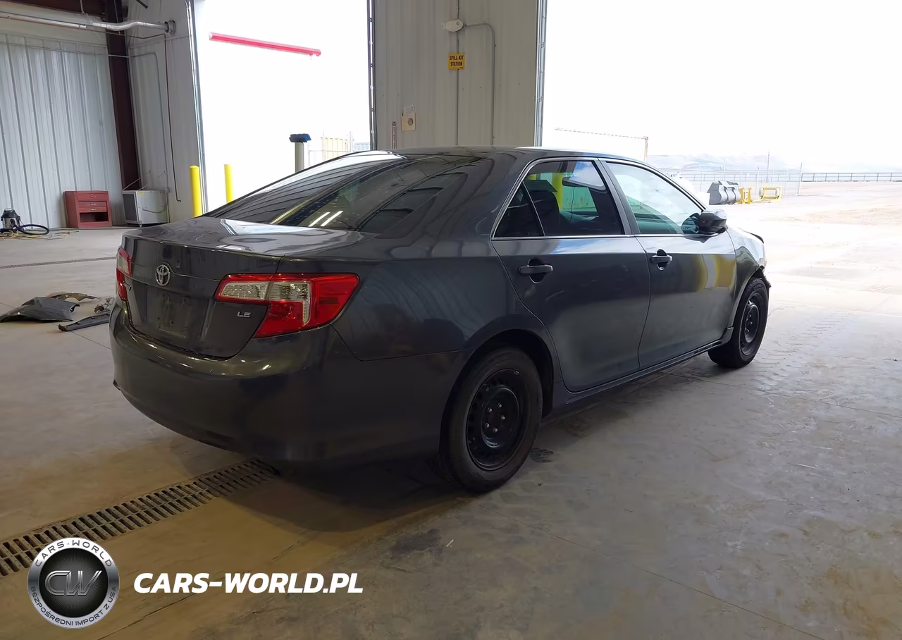 2014 Toyota Camry Le VIN:4T1BF1FK6EU364585 - 4
