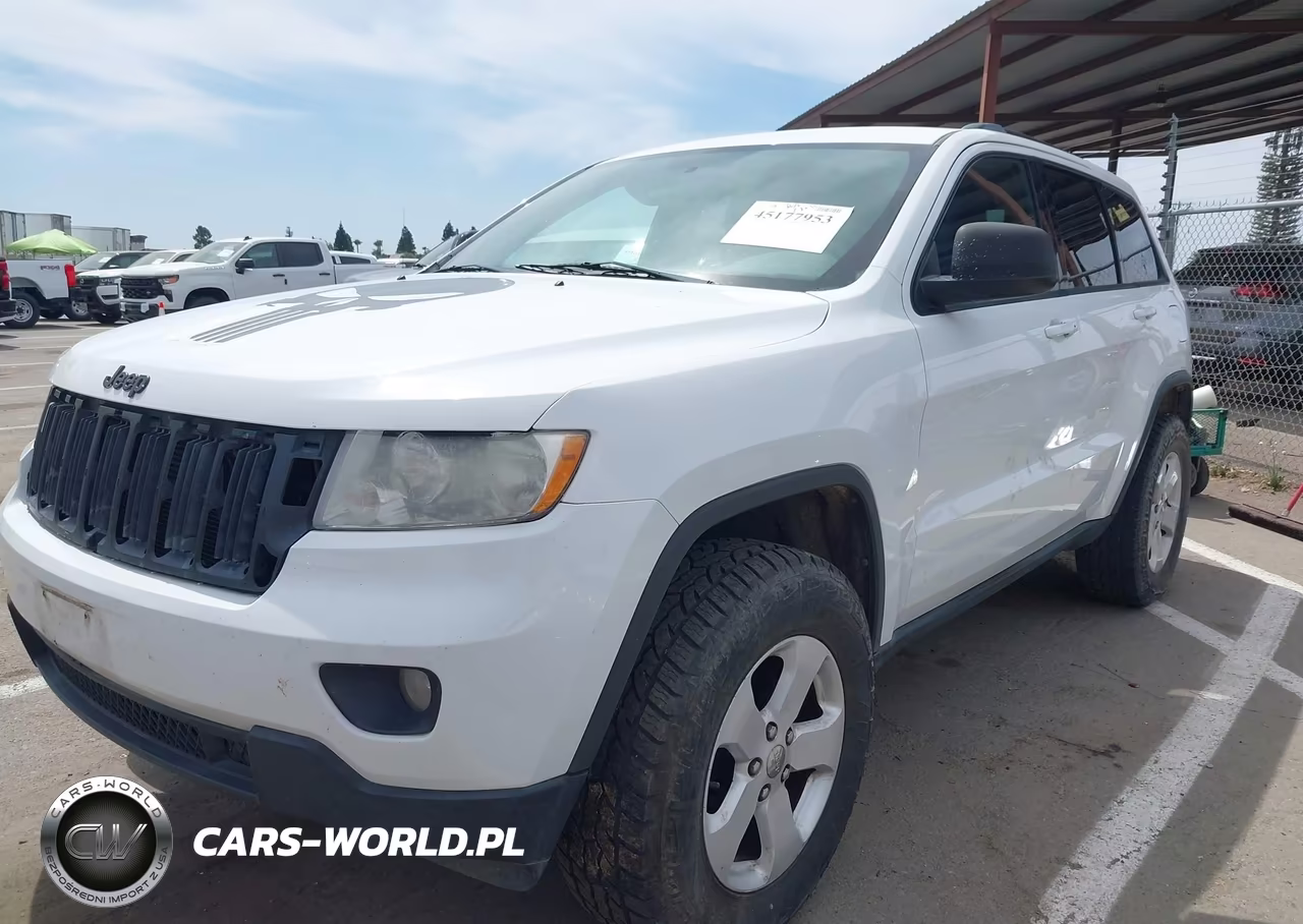 2013 Jeep Grand Cherokee Laredo VIN:1C4RJFAG4DC585964 - 2