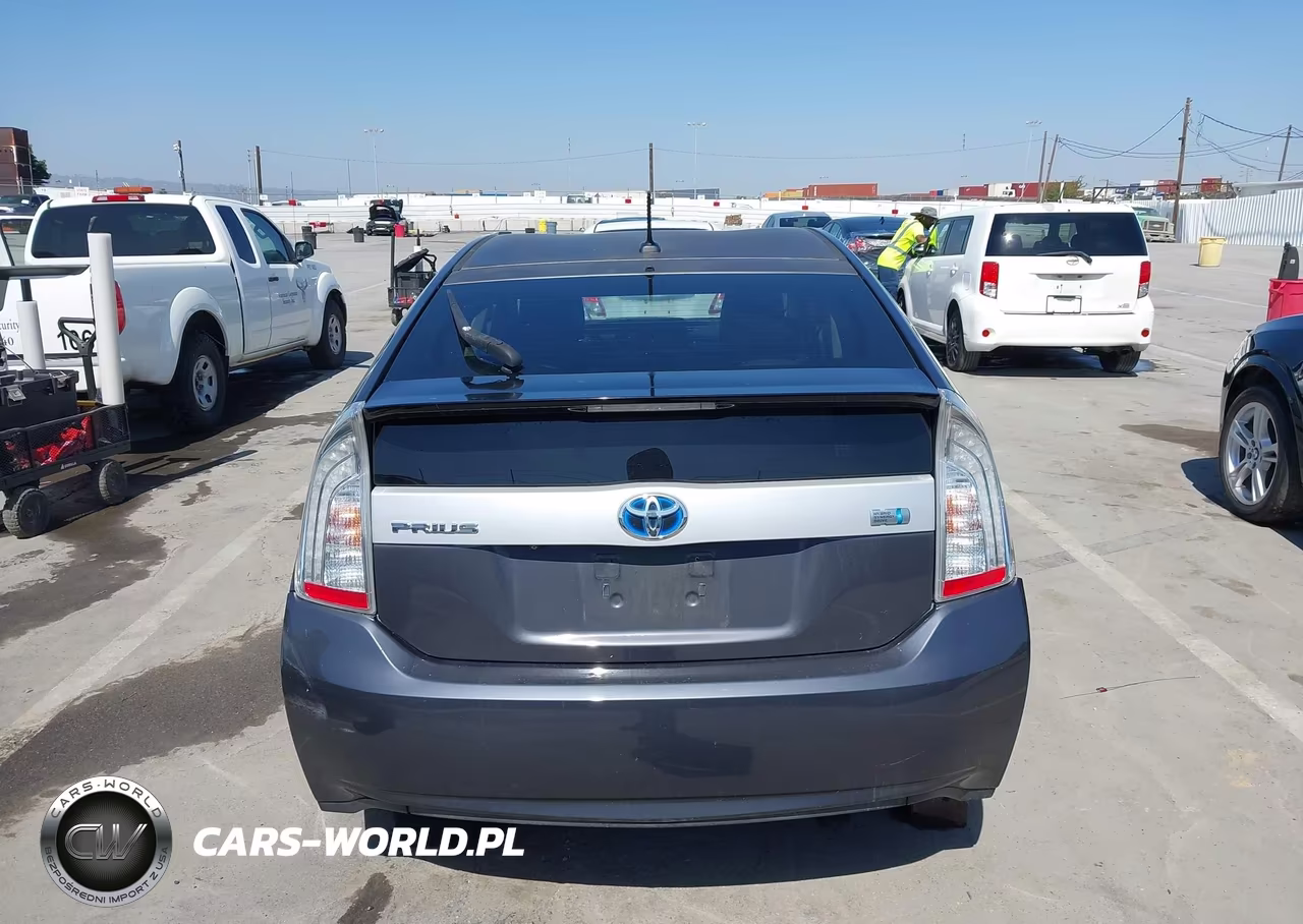 2013 Toyota Prius Plug-In VIN:JTDKN3DP9D3038138 - 16