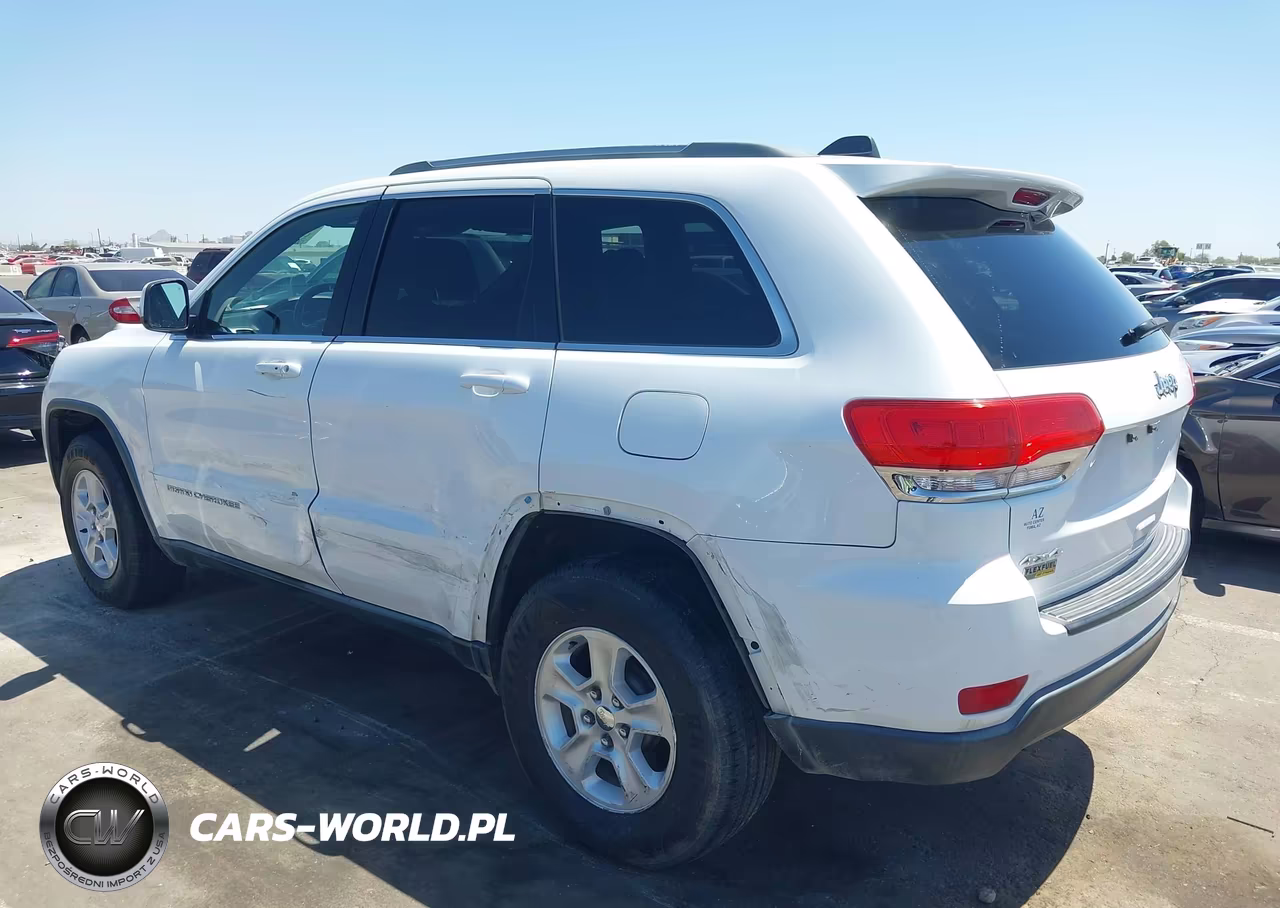 2015 Jeep Grand Cherokee Laredo VIN:1C4RJFAGXFC833248 - 3